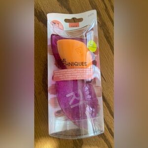 Real Techniques Miracle Complexion Orange Sponge with Pink Travel Case - New!